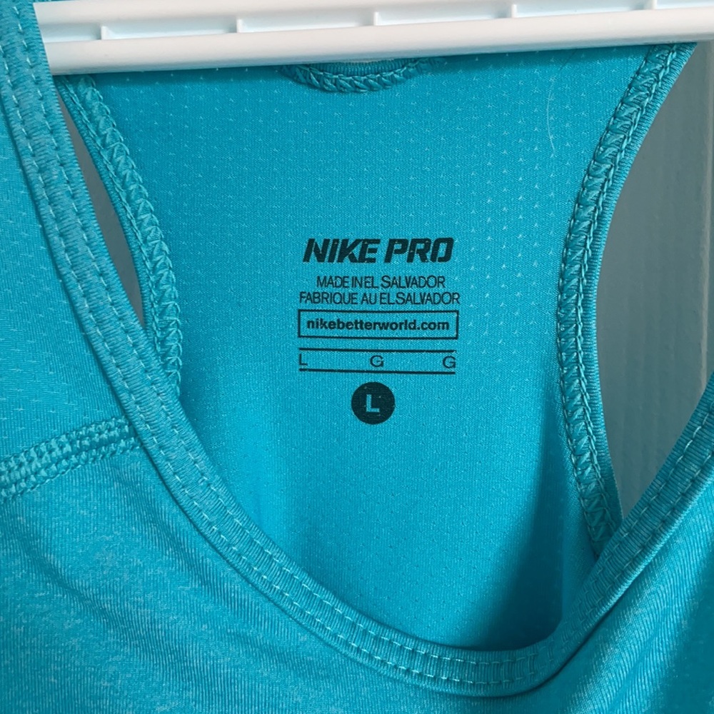 Nike Pro Tank - Picture 3 of 3